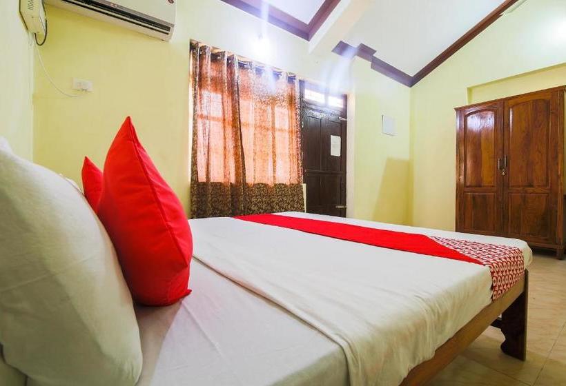 בית מלון כפרי Oyo 22847 Lobo S Guest House