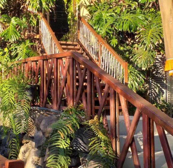 膳宿费 Dazk Golden Estate