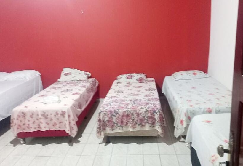 بنسيون Pousada Ilha Encantada