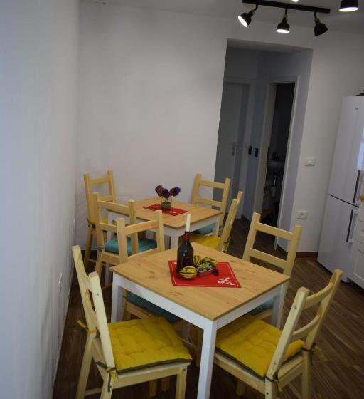 هاستل Sobe Argo Izola