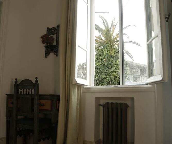 تختخواب و صبحانه Villa Les Palmes