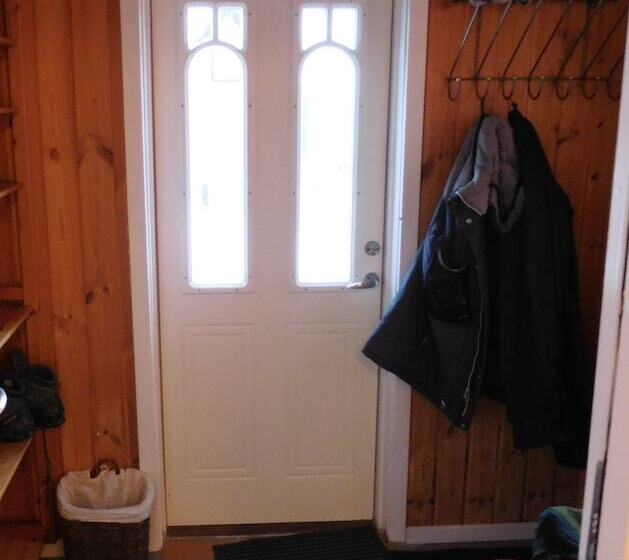 هتل Café De Upernavik