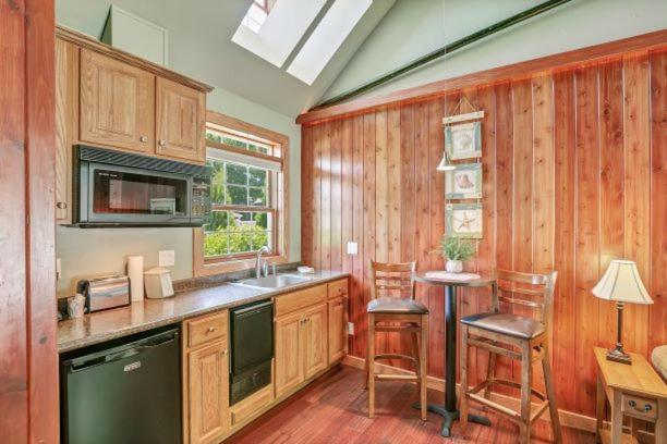 فندق Fish Creek Inn