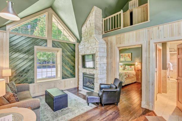 فندق Fish Creek Inn