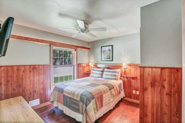 فندق Fish Creek Inn