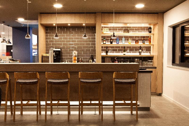 Отель Holiday Inn Express Kaiserslautern, An Ihg