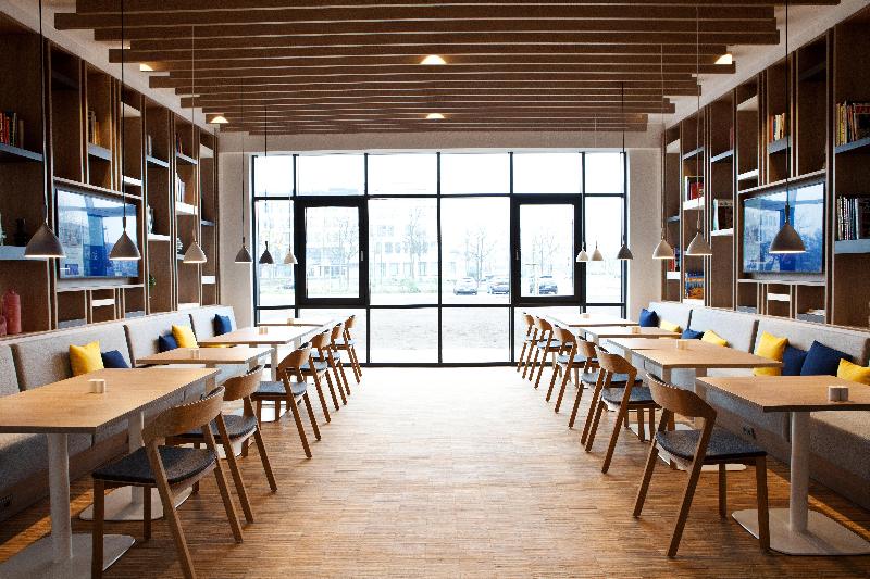 Отель Holiday Inn Express Kaiserslautern, An Ihg