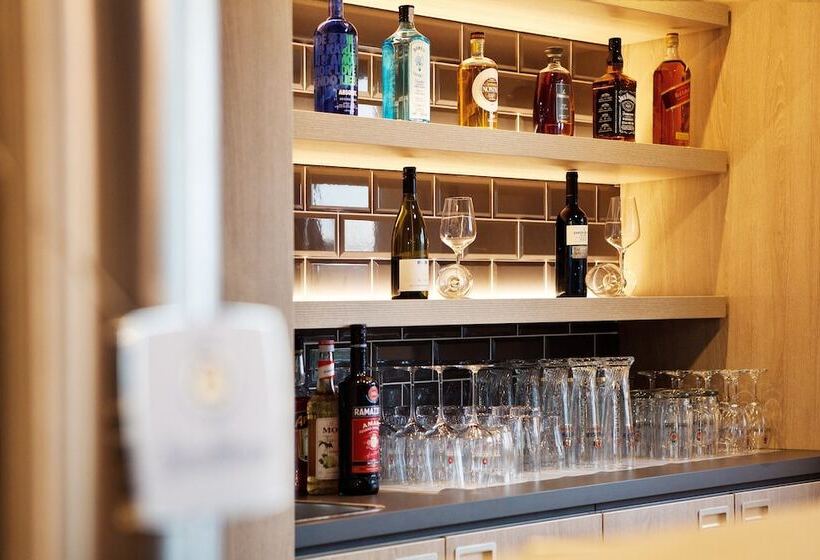 Отель Holiday Inn Express Kaiserslautern, An Ihg