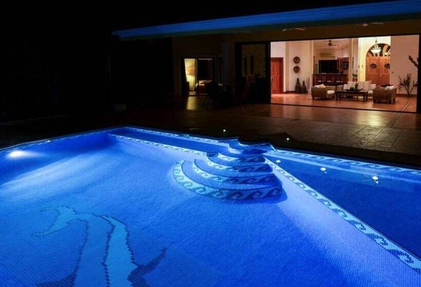 ホテル Villas Roma Del Mar