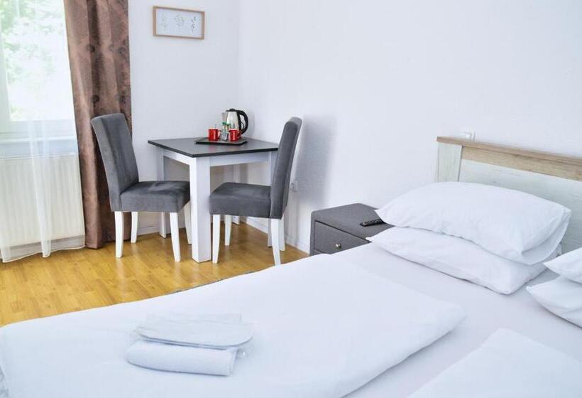 هاستل Guesthouse Marivo