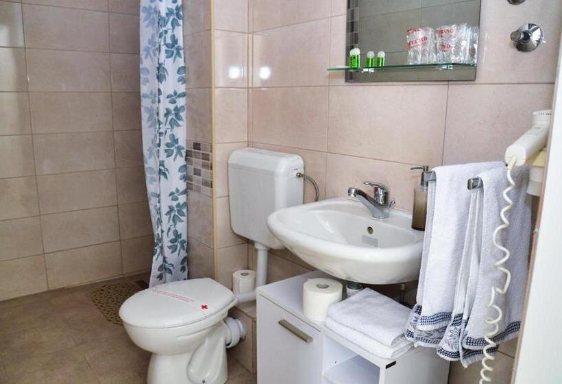 هاستل Guesthouse Marivo