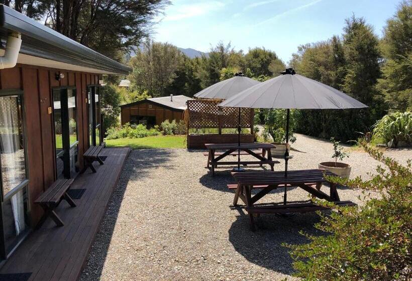 הוסטל Kanuka Ridge Lodge