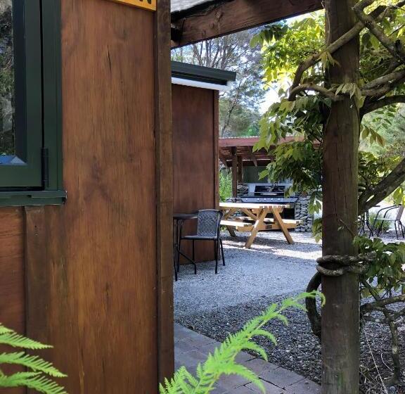 הוסטל Kanuka Ridge Lodge