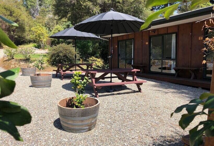 הוסטל Kanuka Ridge Lodge