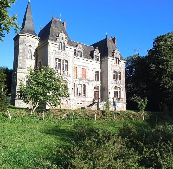 ベッドアンドブレックファースト Le Chateau Du Grand Coudray