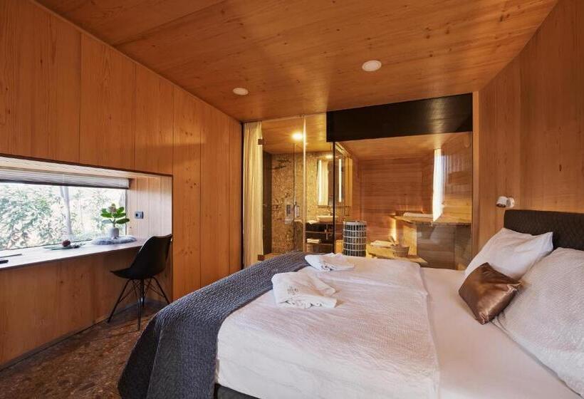 تختخواب و صبحانه Theodosius Forest Village   Glamping In Vipava Valley