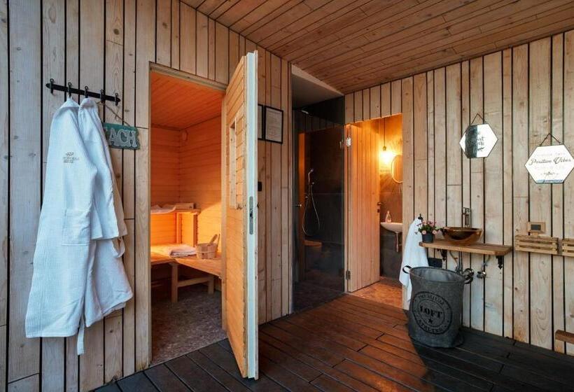 تختخواب و صبحانه Theodosius Forest Village   Glamping In Vipava Valley