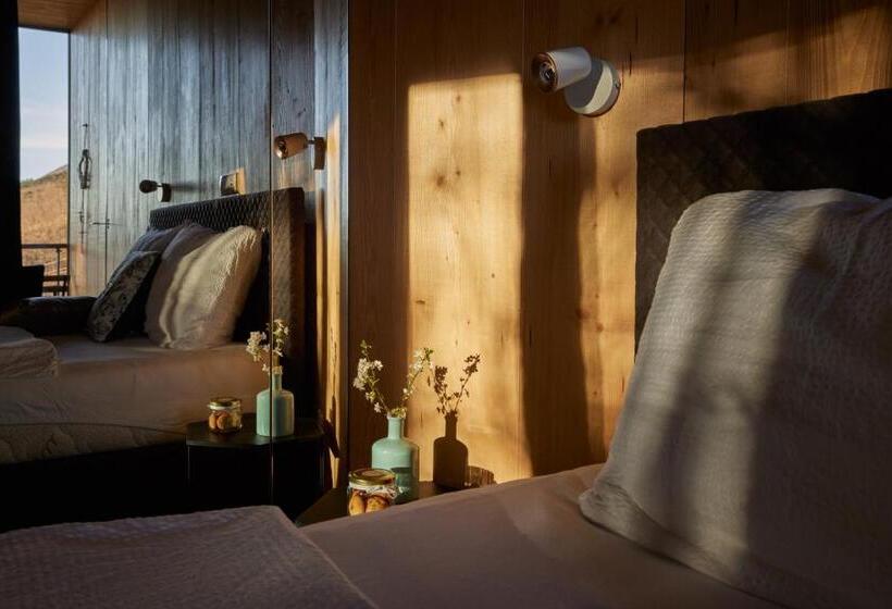 تختخواب و صبحانه Theodosius Forest Village   Glamping In Vipava Valley