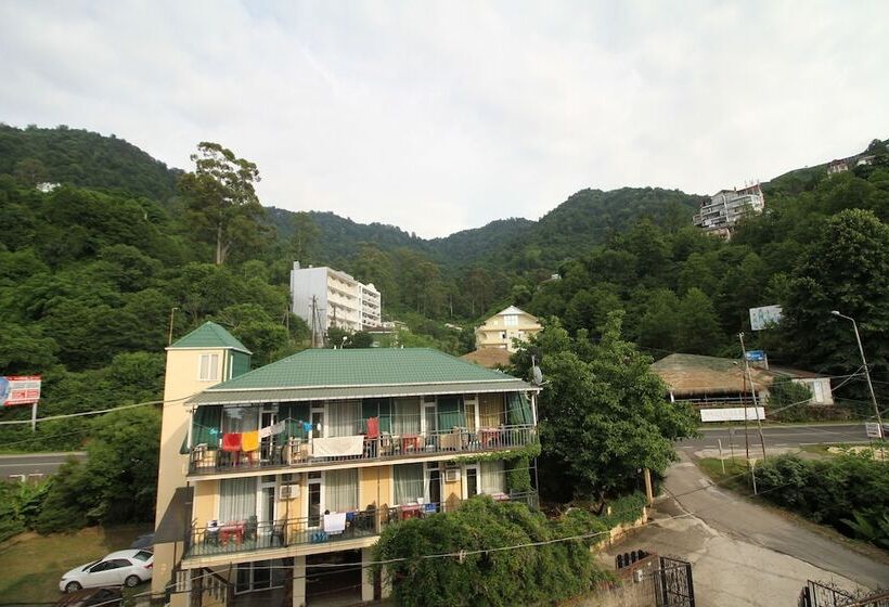 هتل Medea Kvariati