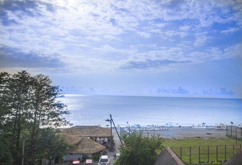 هتل Medea Kvariati