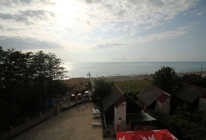 هتل Medea Kvariati