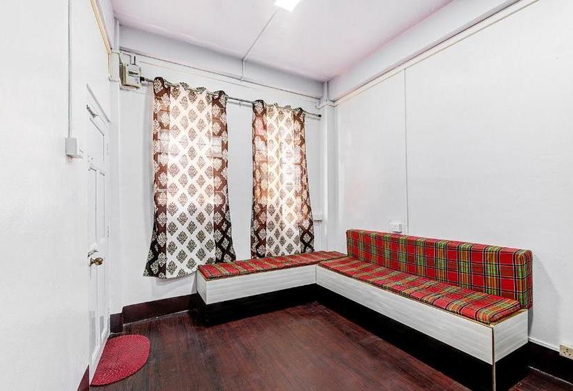 בית מלון כפרי Oyo 14090 Fine Stay Guest House