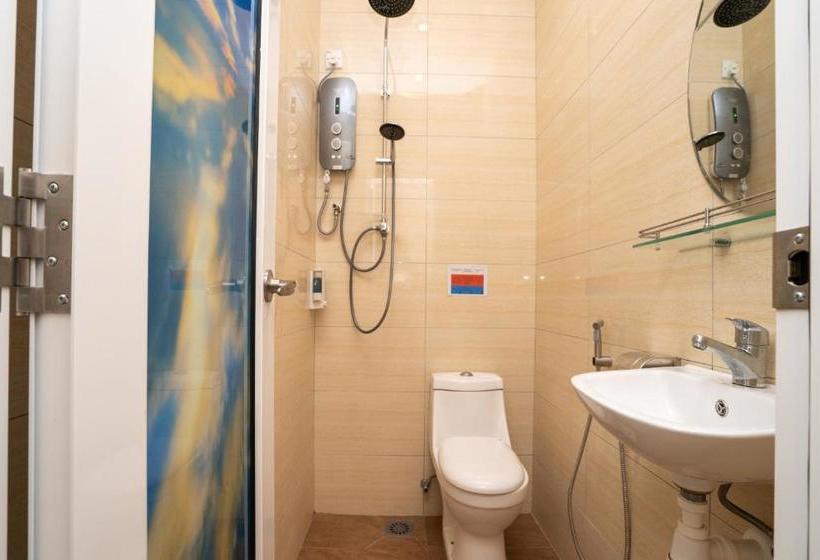 Отель Oyo 89410 Z & H