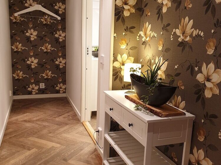 Smålandsstenar Hotell