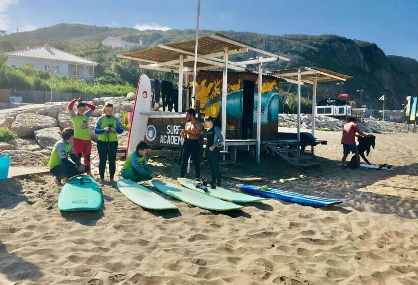 Oasis Backpackers Hostel Sintra Surf