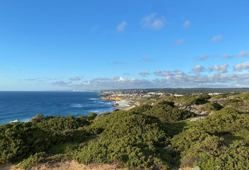 Oasis Backpackers Hostel Sintra Surf