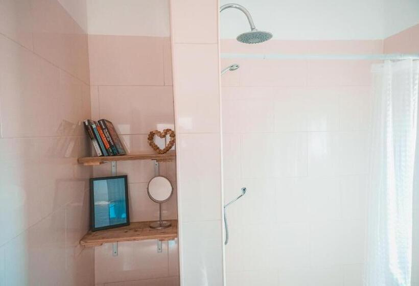 Oasis Backpackers Hostel Sintra Surf