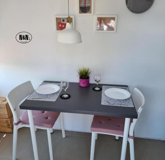 Пансион N&n Apartments And Rooms By Locap Group