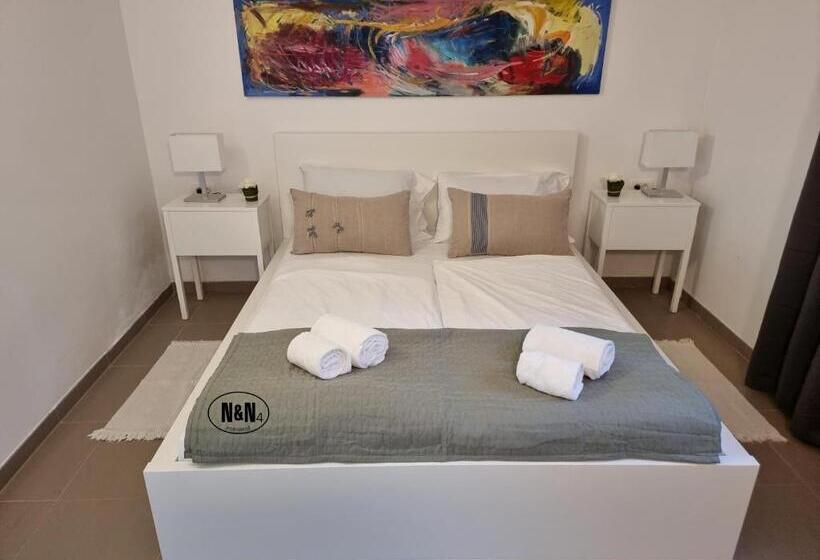 Пансион N&n Apartments And Rooms By Locap Group