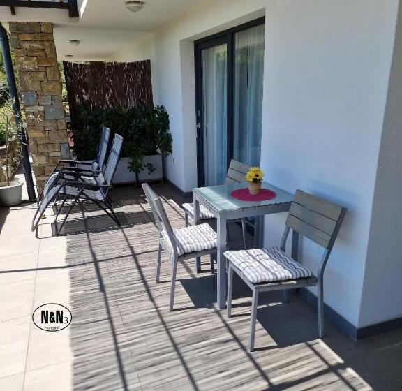 Пансион N&n Apartments And Rooms By Locap Group