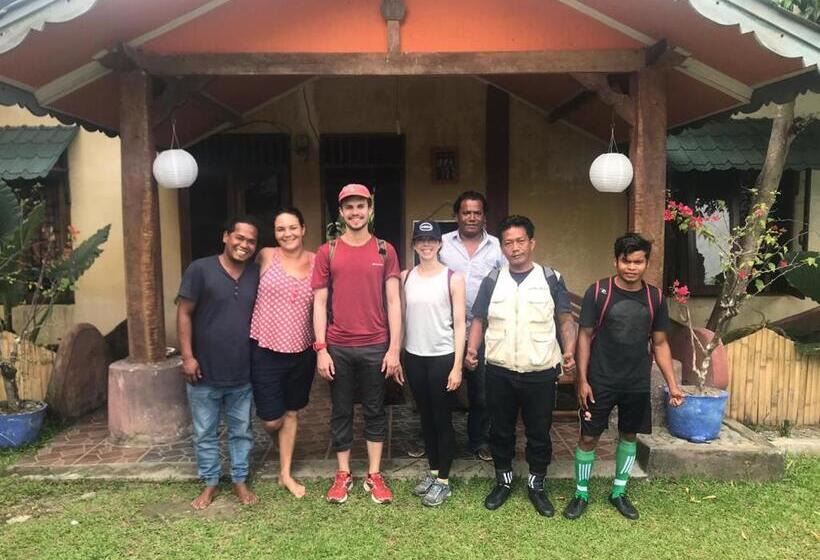 پانسیون Sumatra Cheeky Monkeys