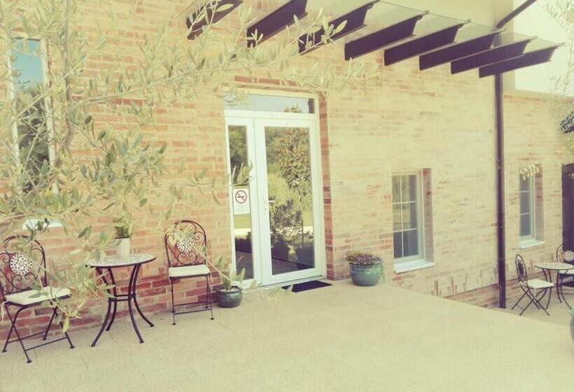 پانسیون Varga Villa