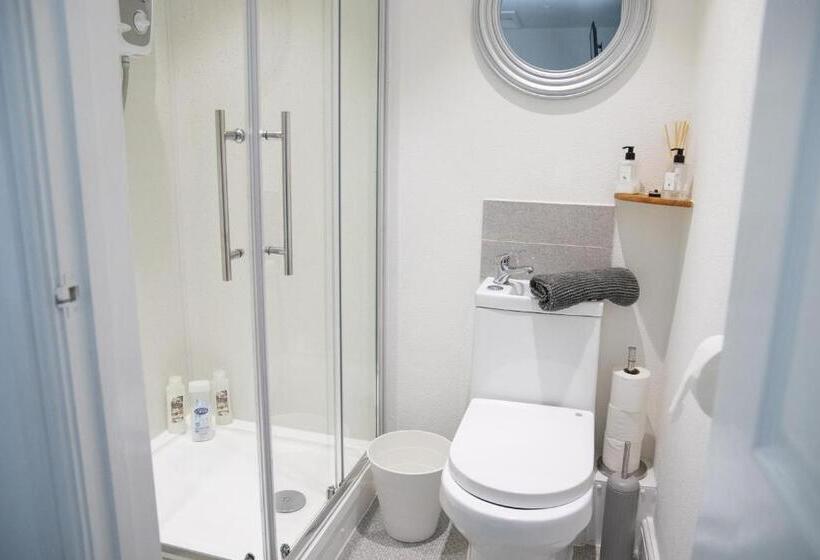 مبيت وإفطار The Cottage