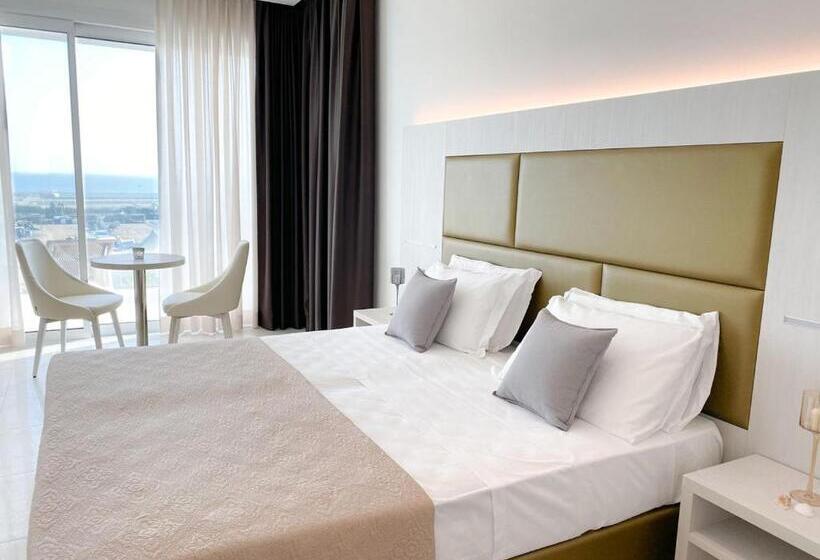 Edison Hotel Seaview & Spa