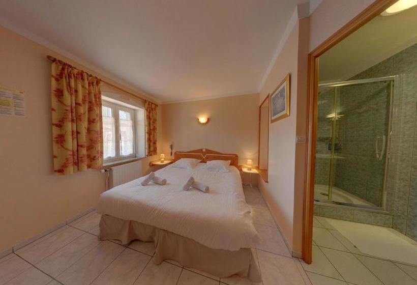 호텔 Logis   Hôtel & Restaurant L Envie Des Mets