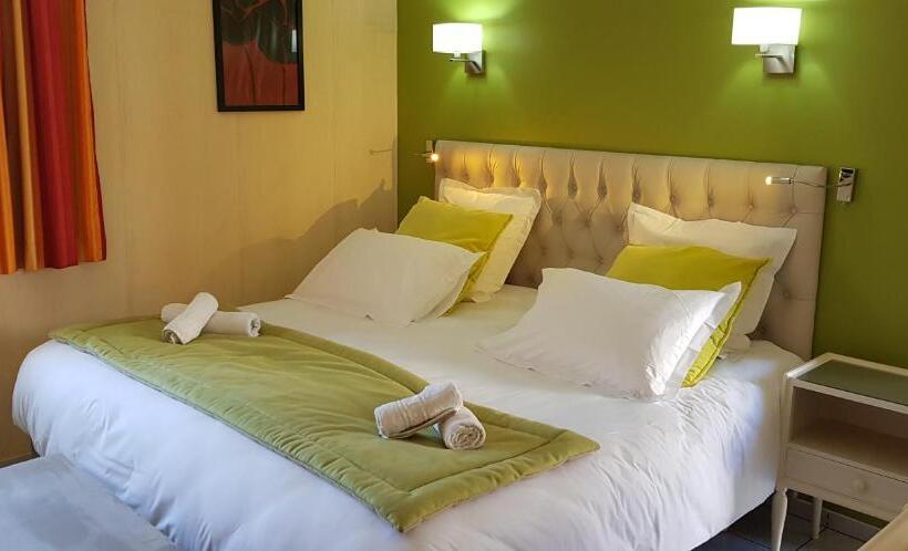 호텔 Logis   Hôtel & Restaurant L Envie Des Mets