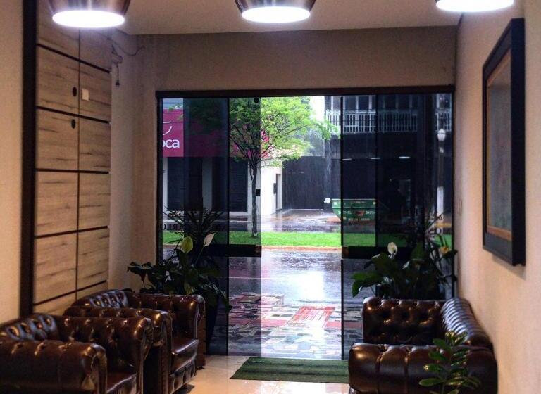 ホテル Monte Carlo