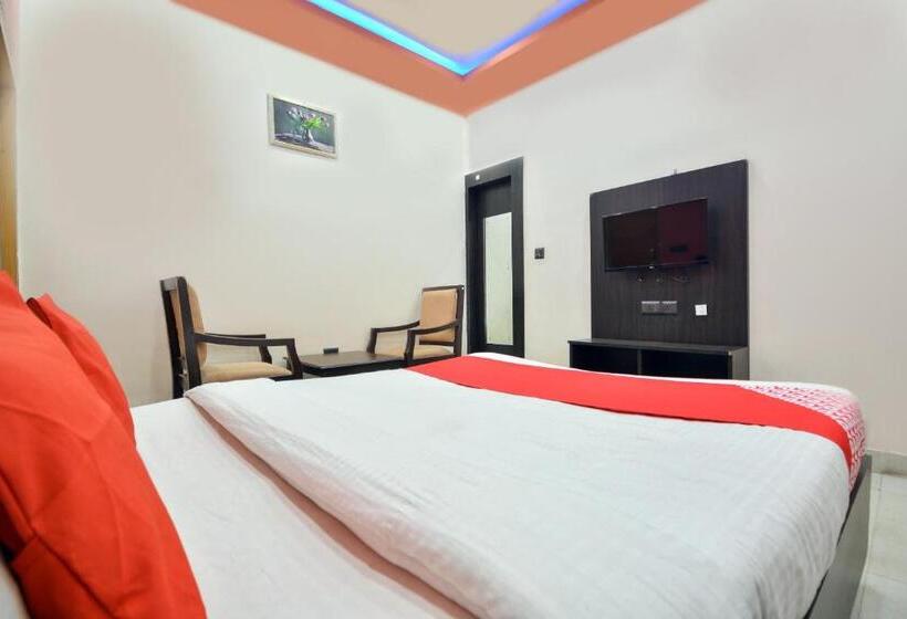 בית מלון כפרי Oyo 28000  Shivay Residency