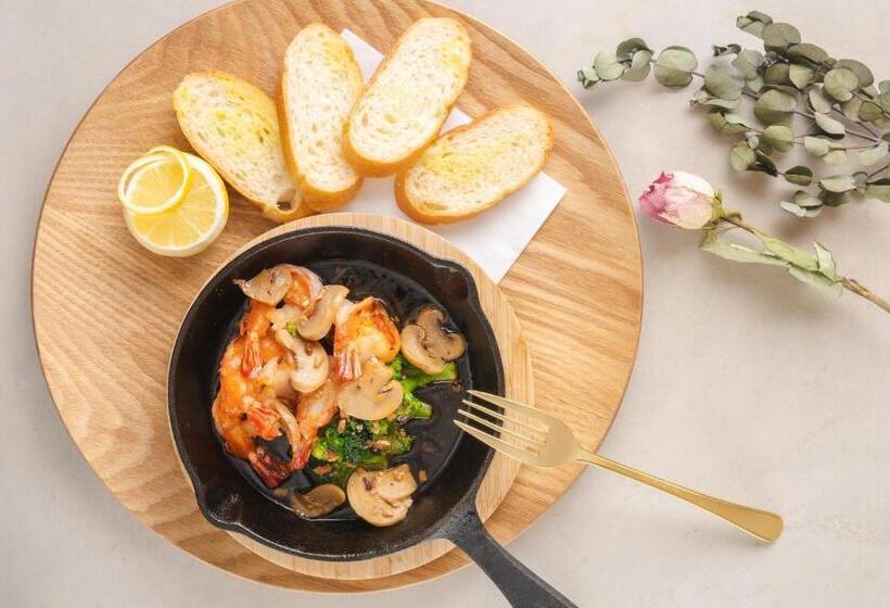 & Sweets Fukuoka ホテルアンドスイーツフクオカ Adult Only