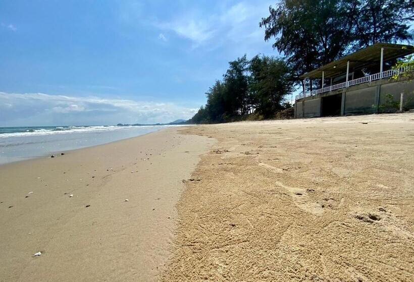 Pensionat หาดทรายขาวรีสอร์ท