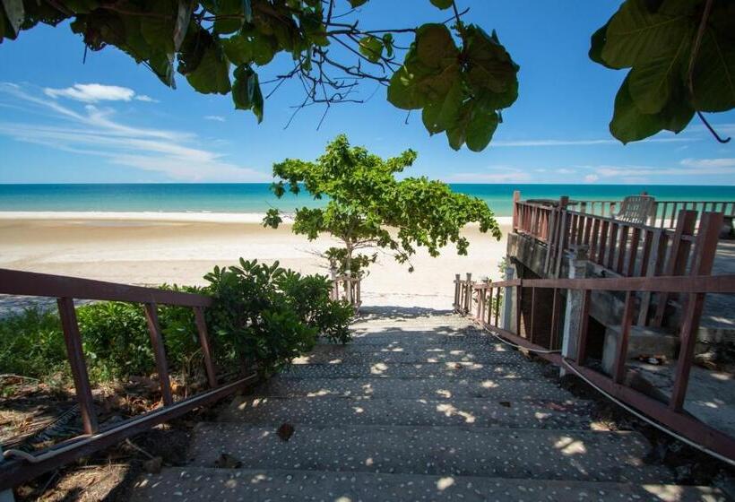 Pensionat หาดทรายขาวรีสอร์ท