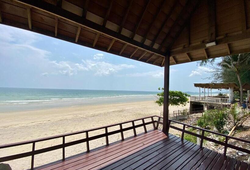 Pensionat หาดทรายขาวรีสอร์ท