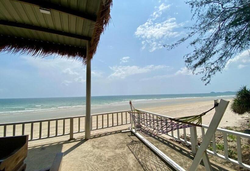 פנסיון หาดทรายขาวรีสอร์ท
