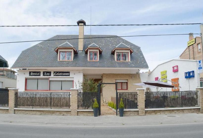פנסיון Hostal Los Calatravos