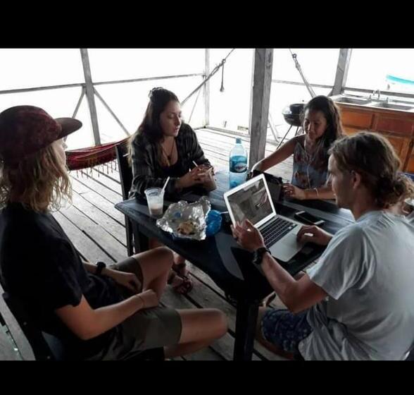 فندق صغير Hostal On The Sea