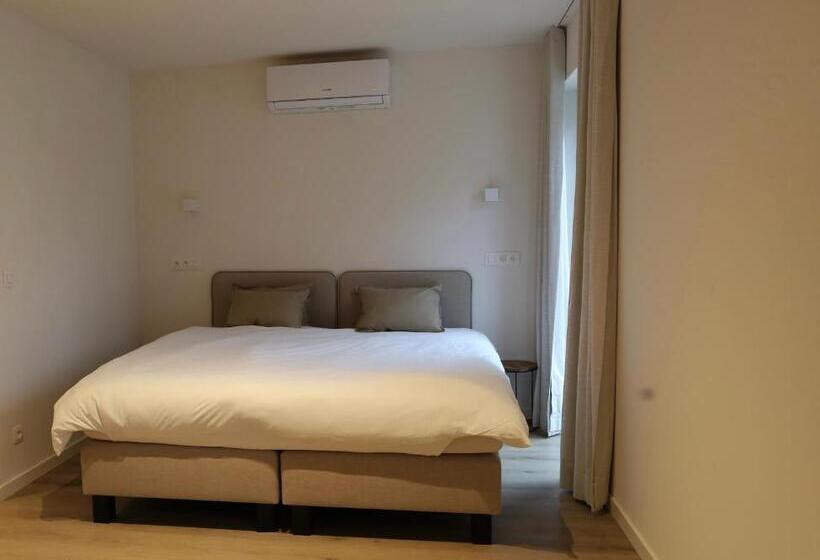 فندق صغير Pret A Gouter Bistro Bar Bed